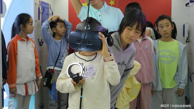 2025年“青春北京大讲坛”第二期参观航天城活动举办(图3)
