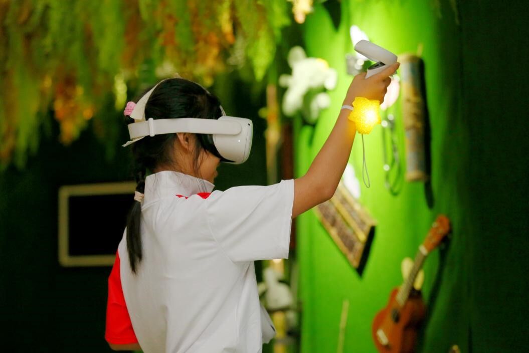科技让爱可见抱抱之家沉浸式情感教育展在京开幕HugHomeimmersiveexhibitionconnectsfamiliesthroughtech(图3)