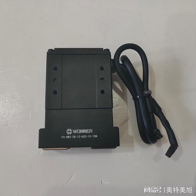 精密仪器装配夹爪：高精度抓取确保装配零误差！(图1)